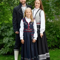 ANDRE MERKEVARER Solveig Festdrakt Dame -Kjøkkenutstyr Outlet 434428 7025180667716 2